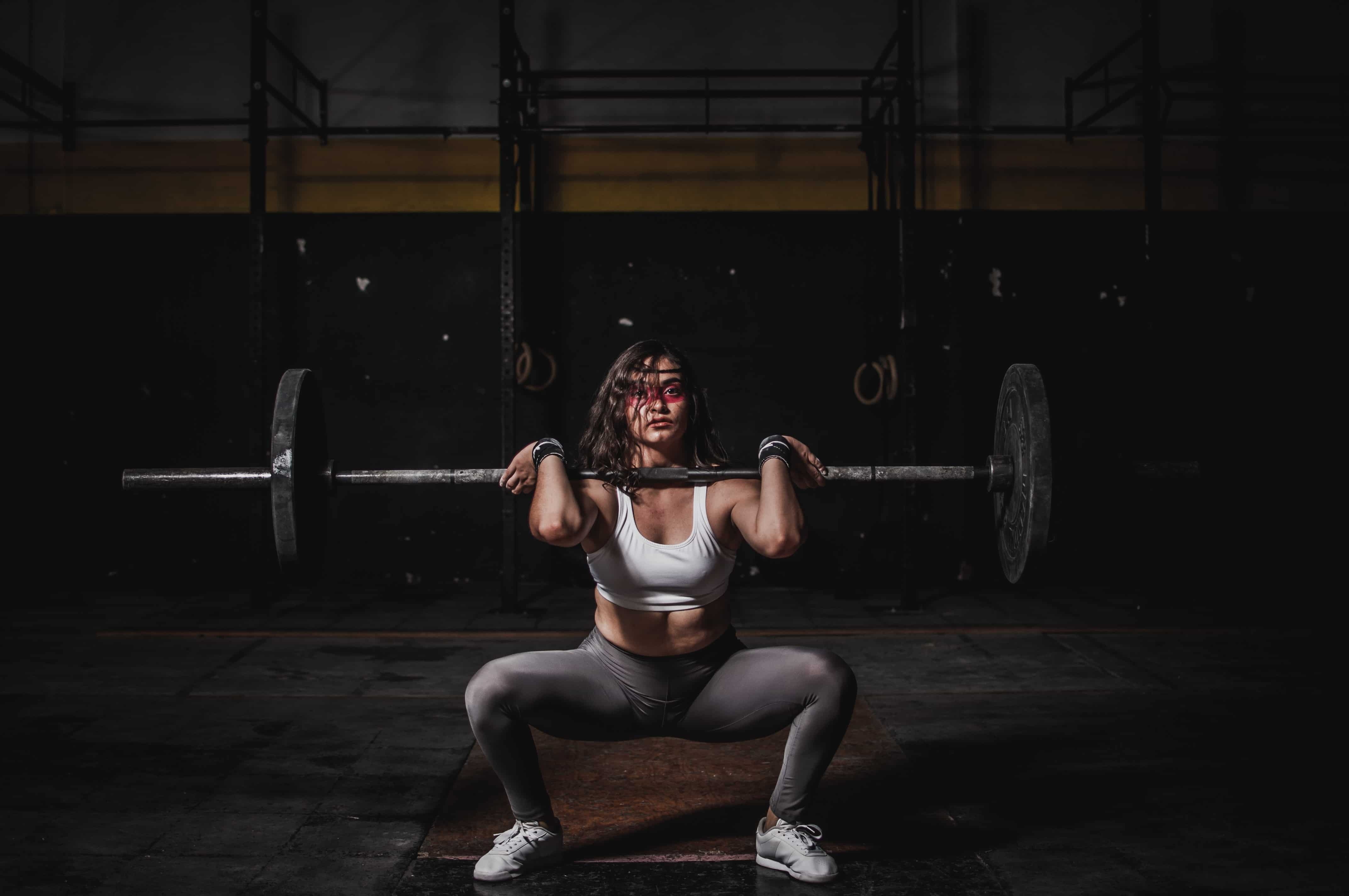 woman lifting weights